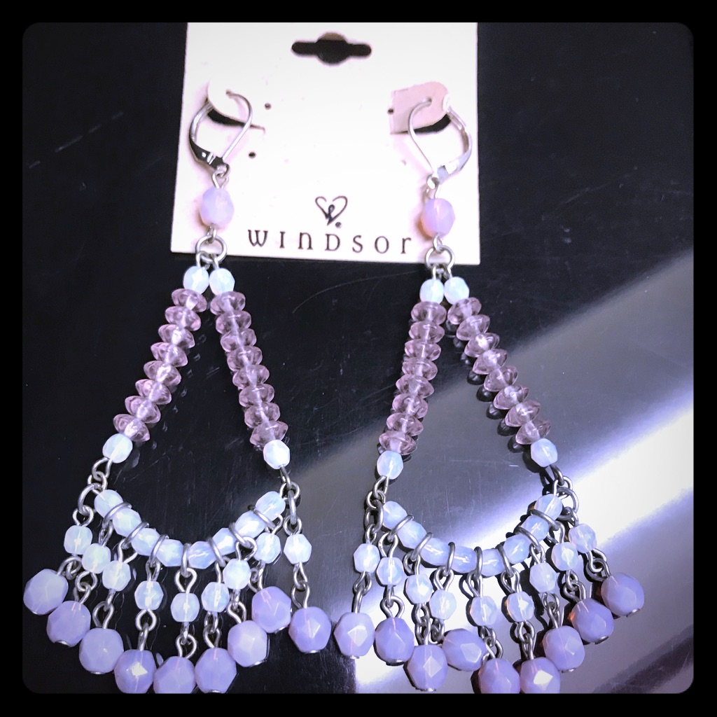 New Windsor Chandelier Earrings 15$